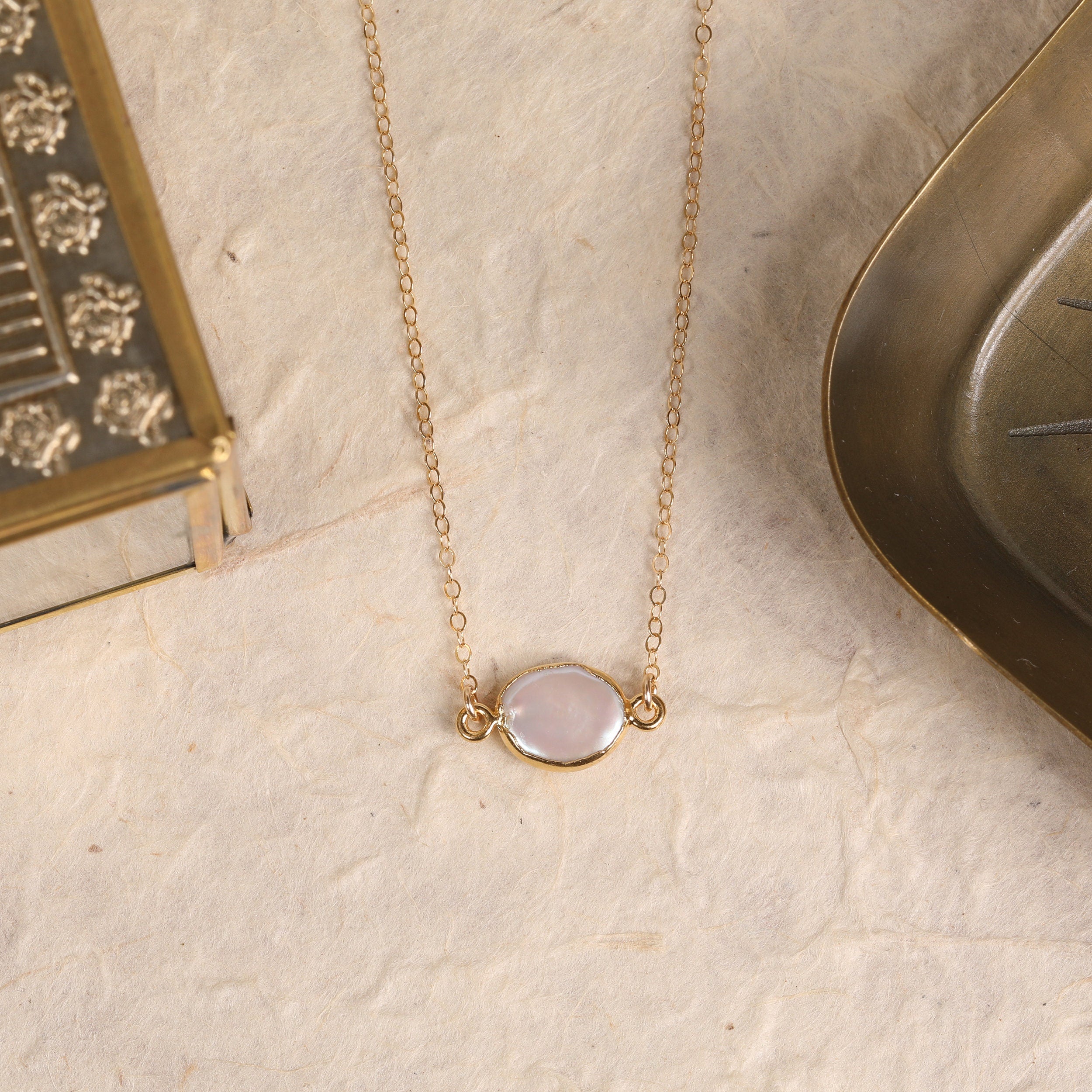 Hammered Oval Pendant With Pearl On Chain In Gold Plate main image 0