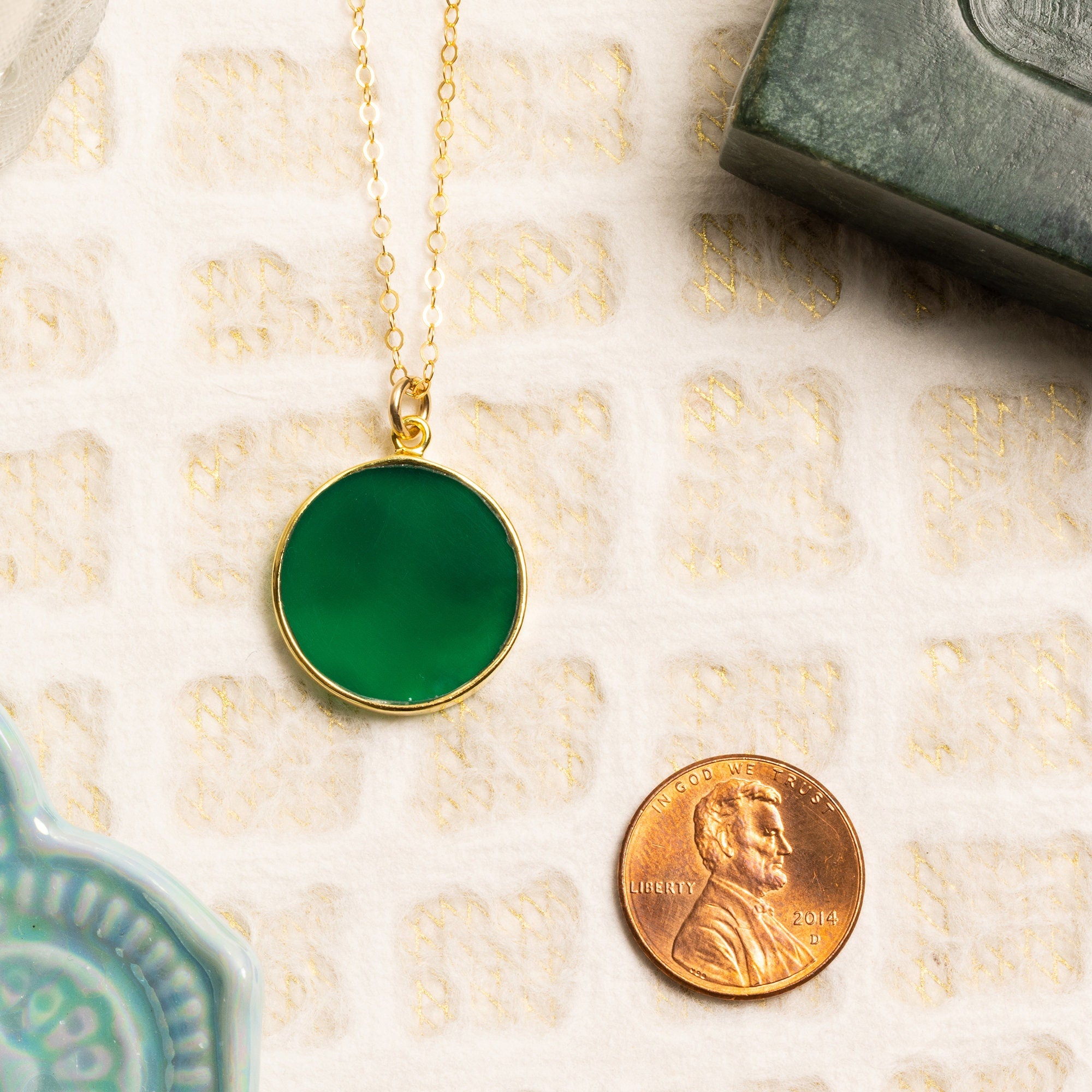 Green Onyx Round Circle Gold Pendant Necklace Necklaces Soul & Little Rose