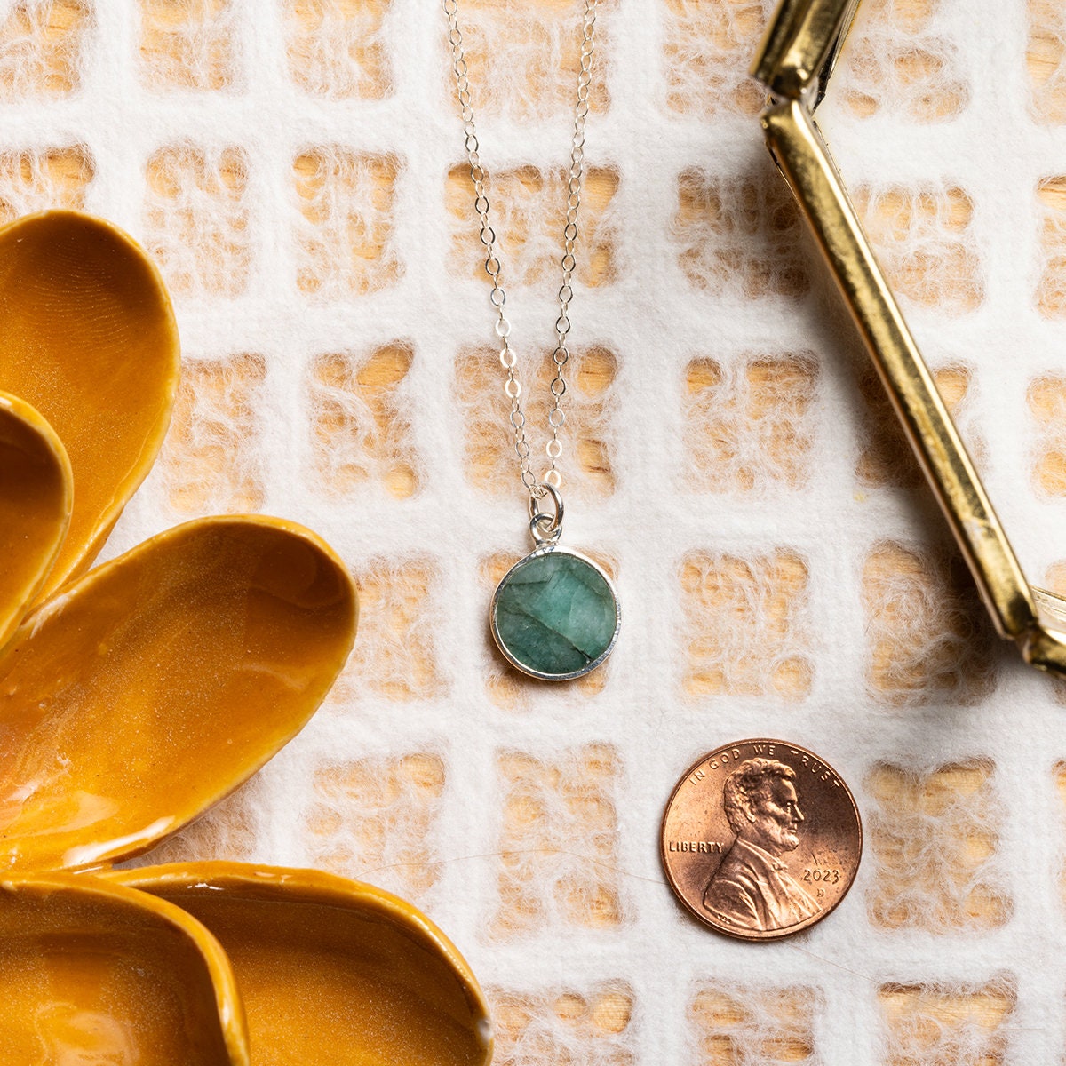 Raw Emerald 925 Sterling Silver Round Disc Pendant on Cable Chain Necklaces Soul & Little Rose   